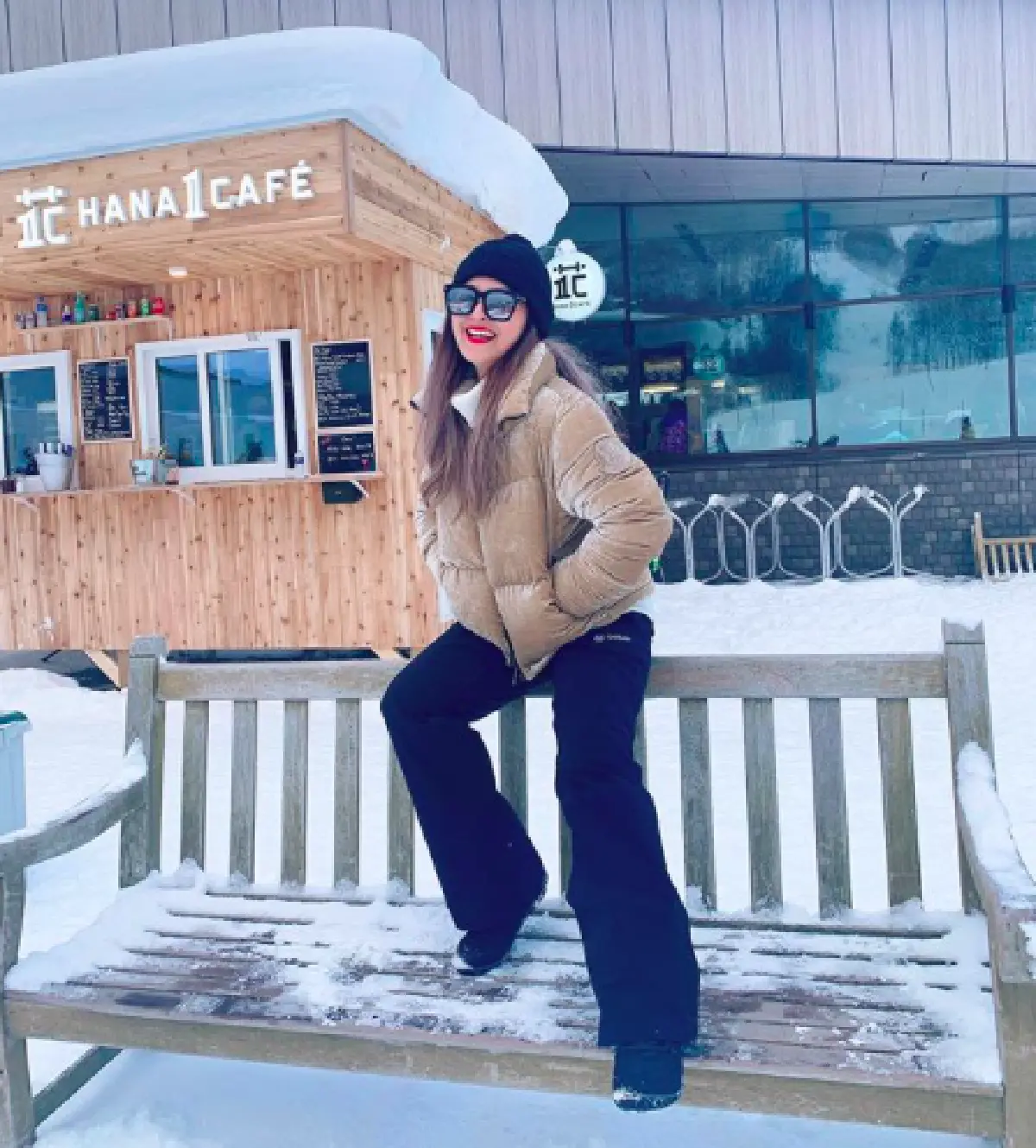 ส่องแฟชั่นตะลุยหิมะของเหล่าคนบันเทิงสาวๆ ที่จัดเต็มกันทุกราย