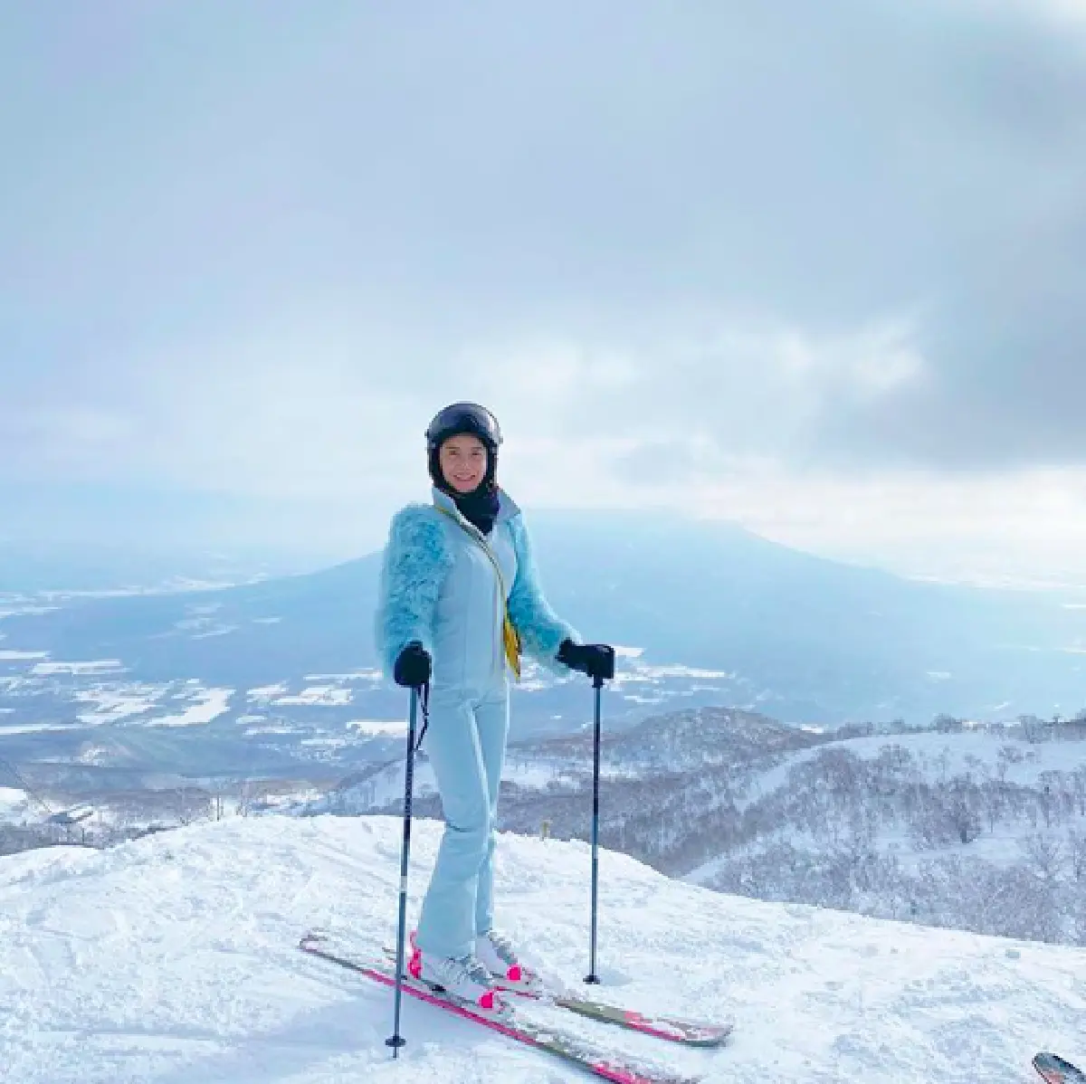 ส่องแฟชั่นตะลุยหิมะของเหล่าคนบันเทิงสาวๆ ที่จัดเต็มกันทุกราย