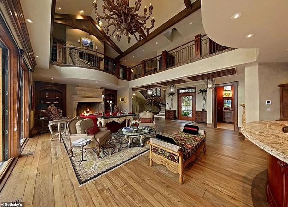 เปิดคฤหาสน์หรูที่พำนัก "ครอบครัวซัสเซกซ์" ในแคนาดา