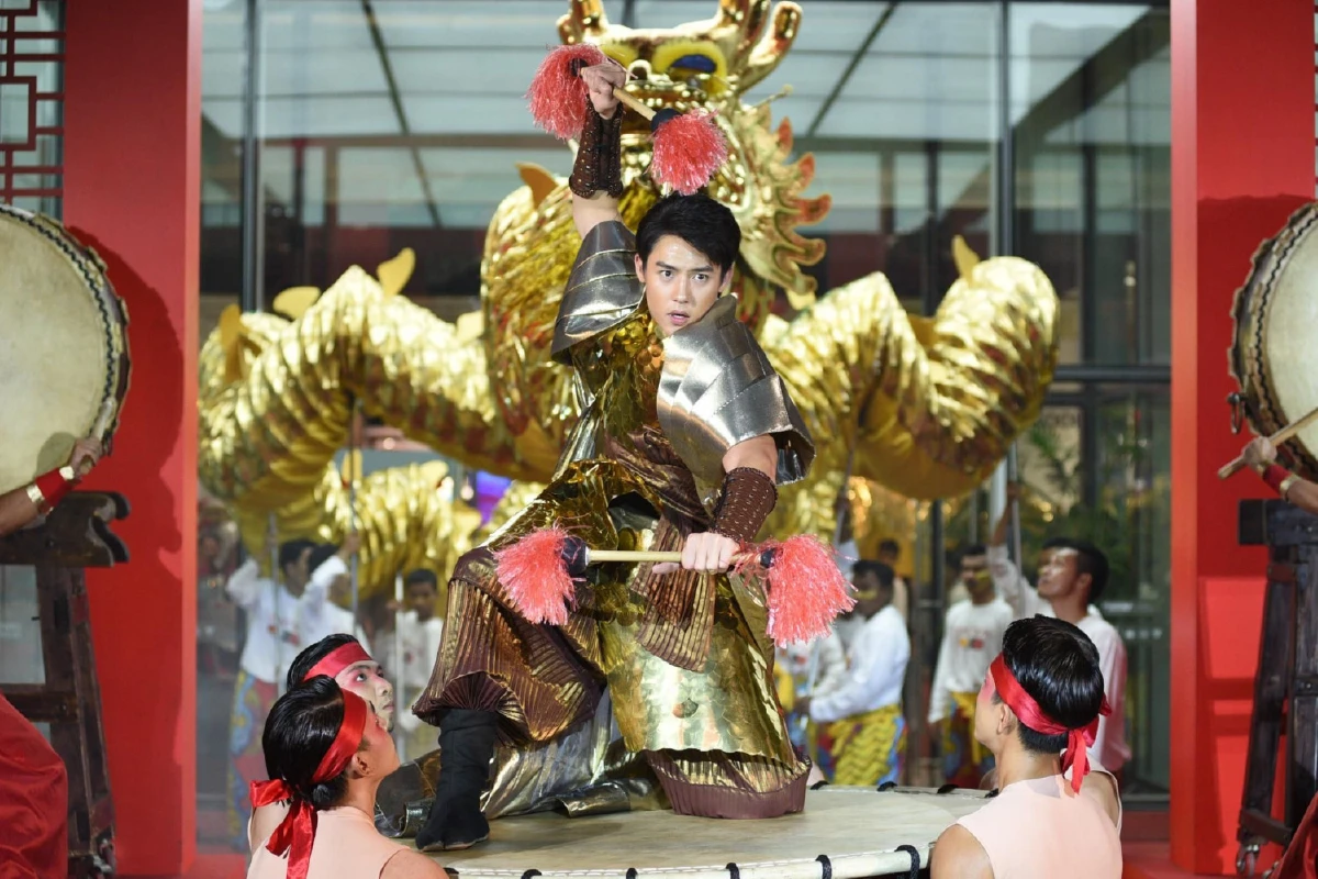 เช็กอิน 'เซ็นทรัล' ตรุษจีนเนรมิตห้างแห่งความโชคดี โชว์แสงสีอลังการ