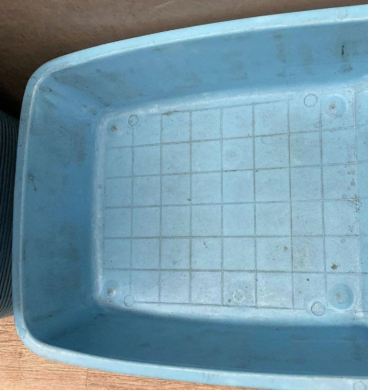 "เอิ๊ก พรหมพร" เจอถาดใส่รองเท้าสนามบินไม่สะอาด บอกรองเท้าตัวเองยังสะอาดกว่าหลายพันเท่า!