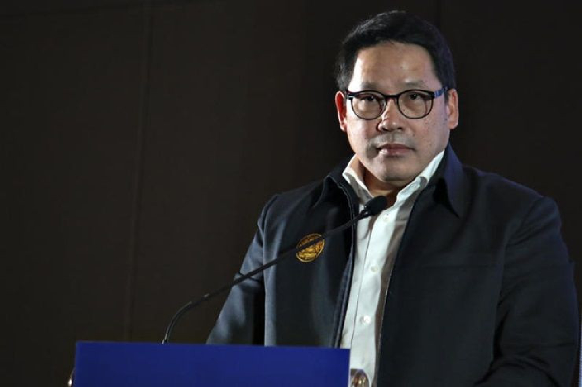 "อุตตม"ขอรอผลสอบปม ส.ส. เสียบบัตรแทน โหวตร่าง พรบ.งบฯ 63 "อุตตม"ขอรอผลสอบปม ส.ส. เสียบบัตรแทน โหวตร่าง พรบ.งบฯ 63