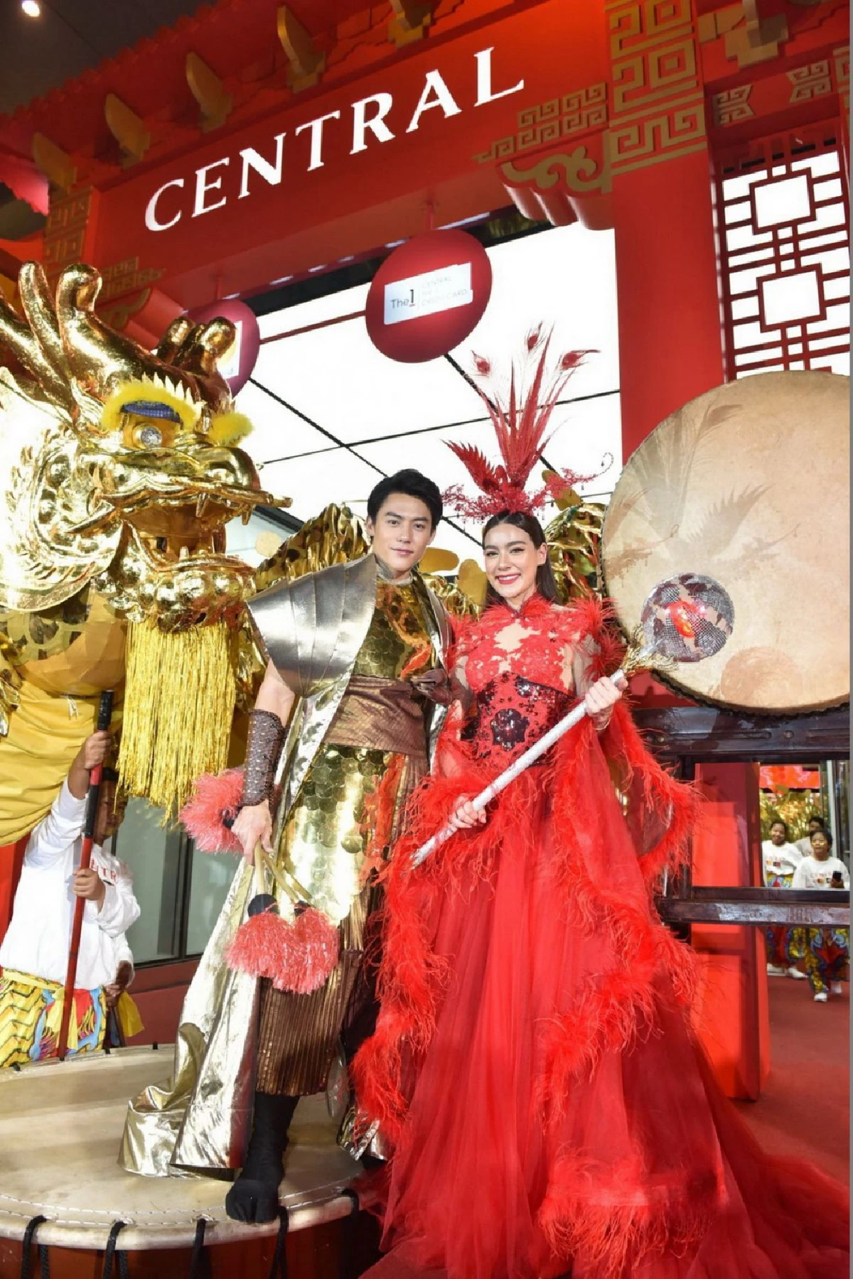 เช็กอิน 'เซ็นทรัล' ตรุษจีนเนรมิตห้างแห่งความโชคดี โชว์แสงสีอลังการ