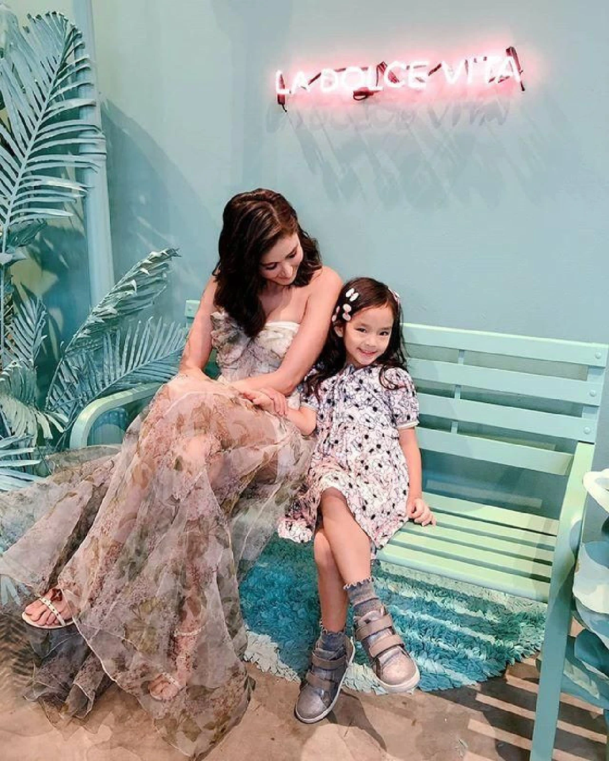 ศรีริต้า ขอยอมแพ้ให้ น้องปีใหม่ ไม่เจอกัน 4 ปี สวยขึ้นเยอะแถมโพสท่าเก่งมาก