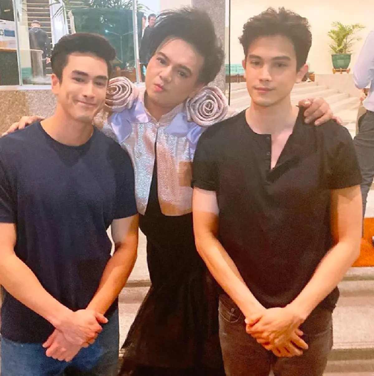 ดูหน้าน้องด้วย!  "อั้ม" แซว "เอ ศุภชัย” แต่งรูป หลังโพสต์ภาพคู่ “ณเดชน์-ซันนี่”