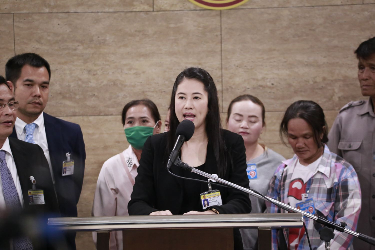 "ปารีณา"ลั่นสู้เพื่อชาวบ้าน ชี้คนเผยคลิปโวยโรงงานอาหารสัตว์หวังย่ำยี "ปารีณา"ลั่นสู้เพื่อชาวบ้าน ชี้คนเผยคลิปโวยโรงงานอาหารสัตว์หวังย่ำยี