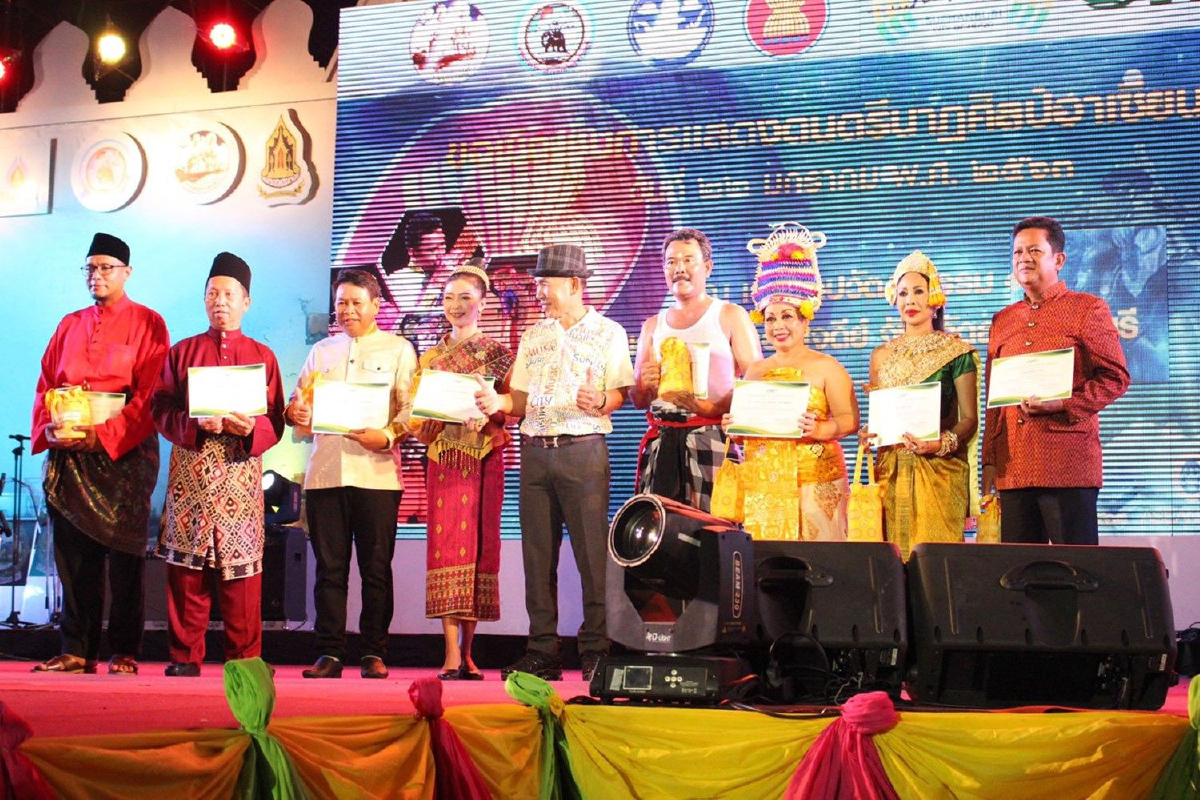 เร่งดัน"สุพรรณบุรี"เป็นเมืองสร้างสรรค์แห่งดนตรีของยูเนสโก้ เร่งดัน"สุพรรณบุรี"เป็นเมืองสร้างสรรค์แห่งดนตรีของยูเนสโก้