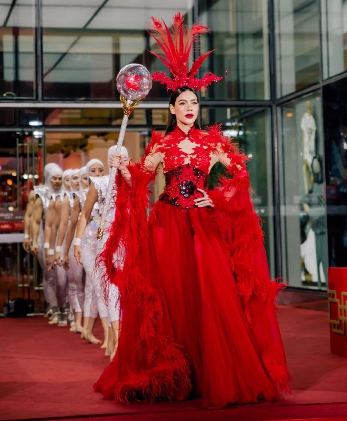ส่องภาพซุปตาร์แต่งสวยหล่ออลังการ ฟาดงานอีเว้นท์ใหญ่เฮงรับตรุษจีน