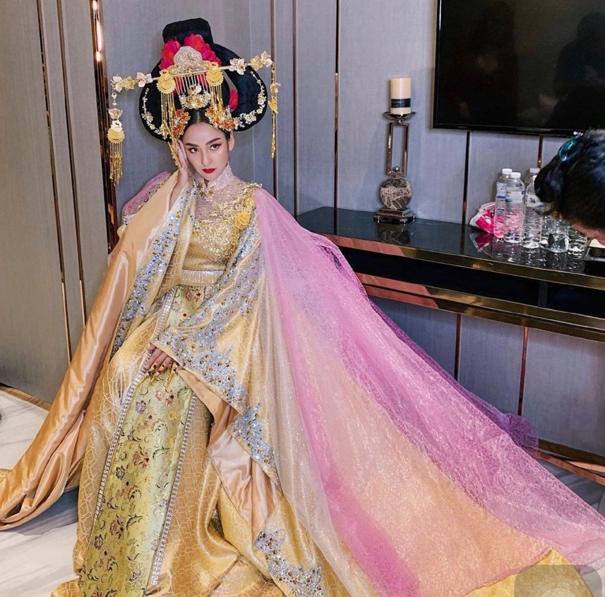 ส่องภาพซุปตาร์แต่งสวยหล่ออลังการ ฟาดงานอีเว้นท์ใหญ่เฮงรับตรุษจีน