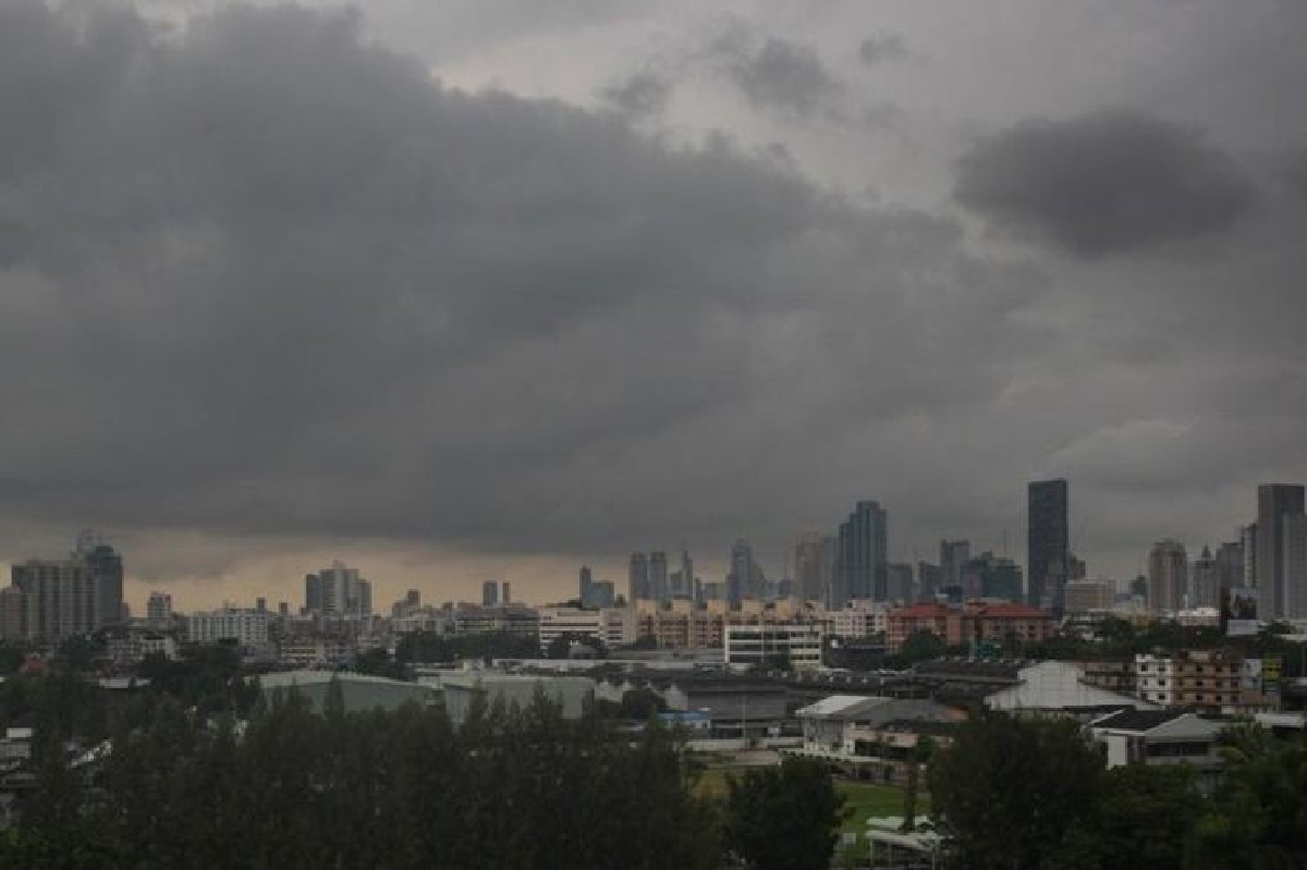 เตือนไทยตอนบนอากาศแปรปรวน ฝนคะนอง ลมแรง กทม.ตก10% เตือนไทยตอนบนอากาศแปรปรวน ฝนคะนอง ลมแรง กทม.ตก10%