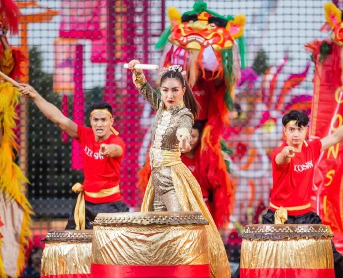 ส่องภาพซุปตาร์แต่งสวยหล่ออลังการ ฟาดงานอีเว้นท์ใหญ่เฮงรับตรุษจีน