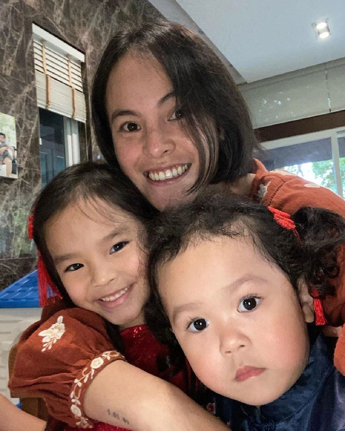 "น้องปีใหม่” หิ้วส้มไหว้ "คุณปู่ไพวงษ์" เอาฤกษ์เอาชัยรับต้นปีใหม่จีน