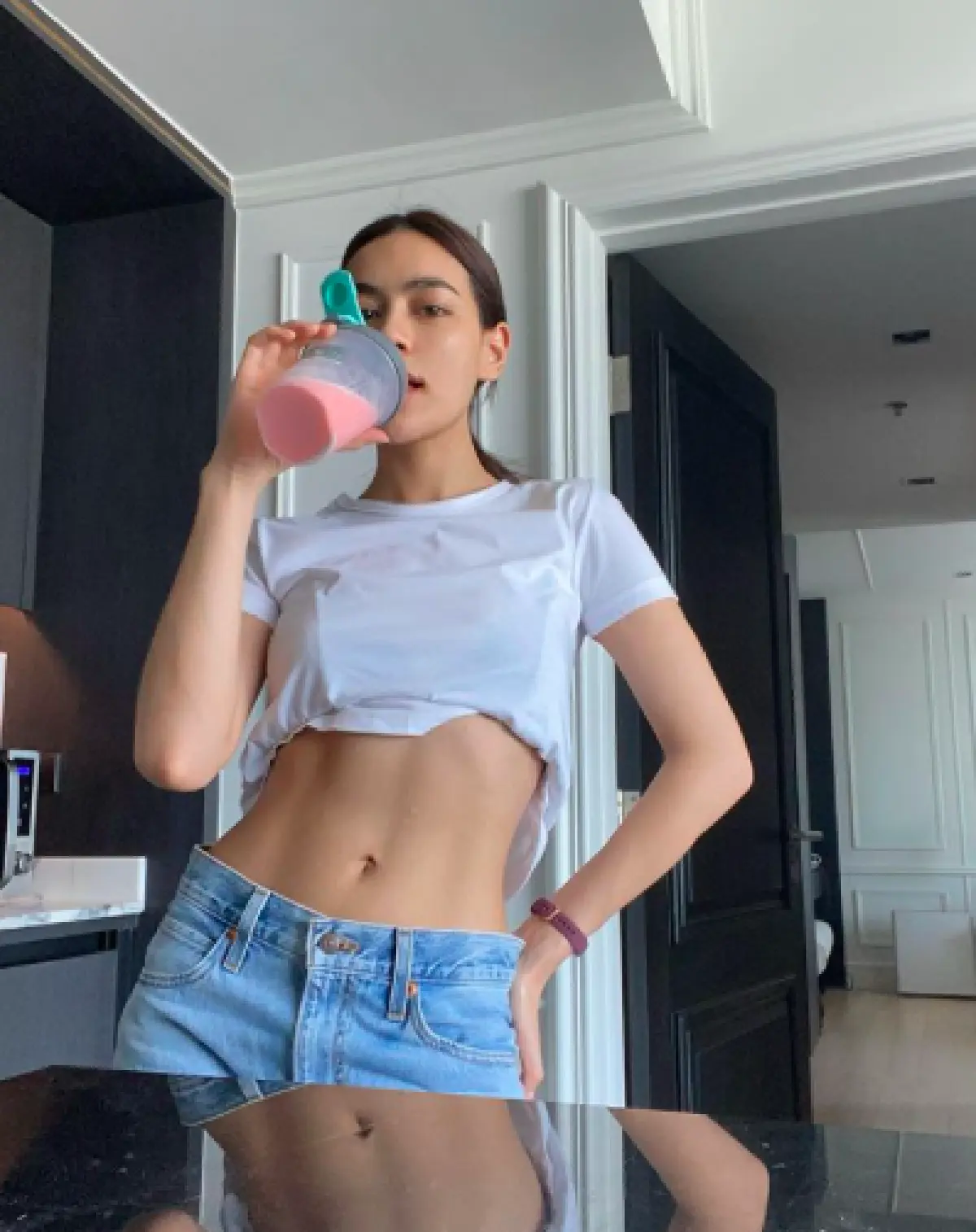 "คิมเบอร์ลี” เผยสูตรสมูทตี้เด็ด ที่ทำให้เธอกลายเป็นสาวหุ่นดีน่ามอง