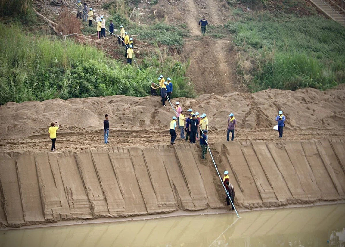 "จิตอาสา"ร่วมแก้ปัญหาภัยแล้งพร้อมติดตั้งระบบประปาพื้นที่ลำน้ำยม