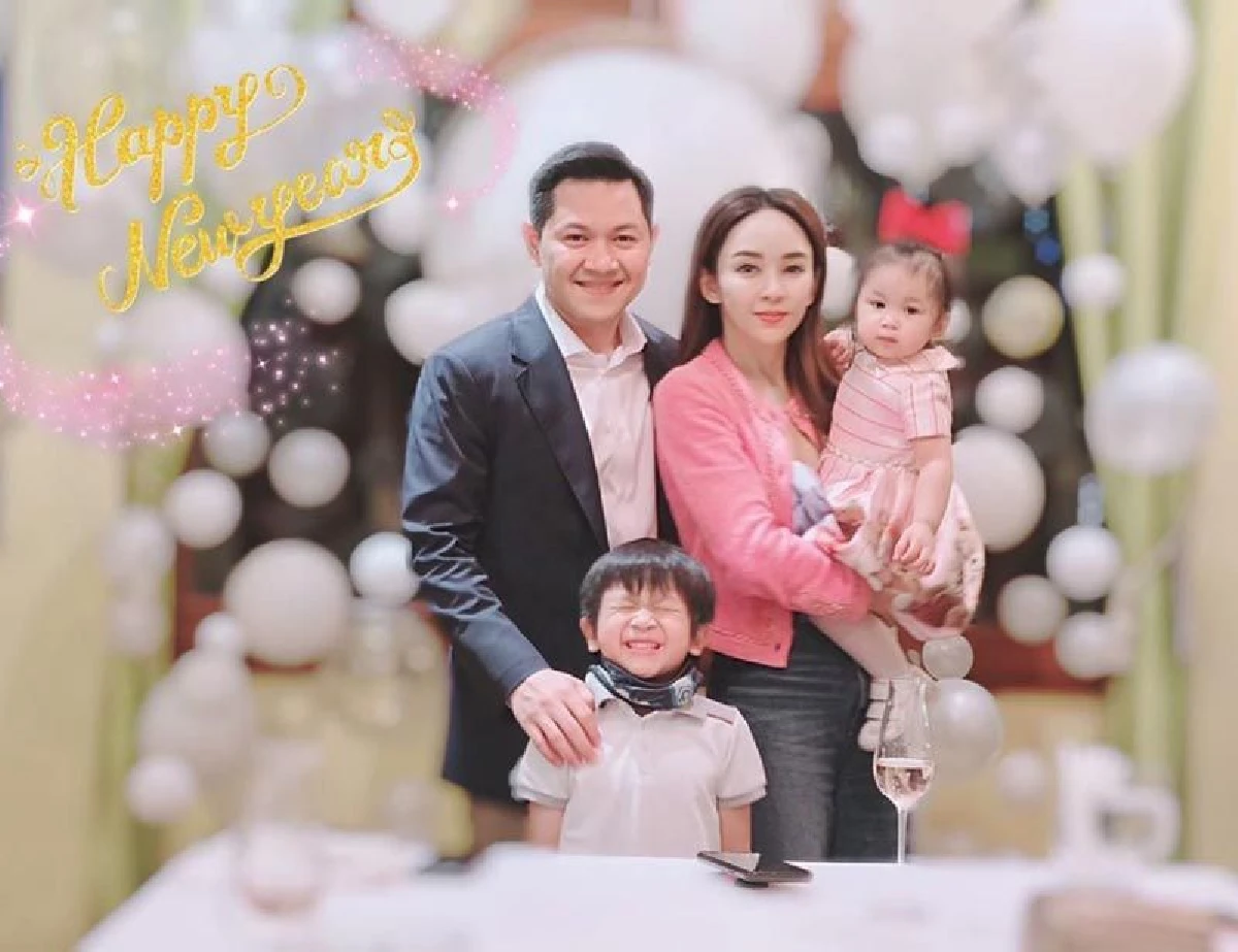 หวงมาก! ป๊อป นิธิ โดนเพื่อนแซวพฤติกรรมไม่ดี? ไปตีกอล์ฟมีภรรยาตามคุม