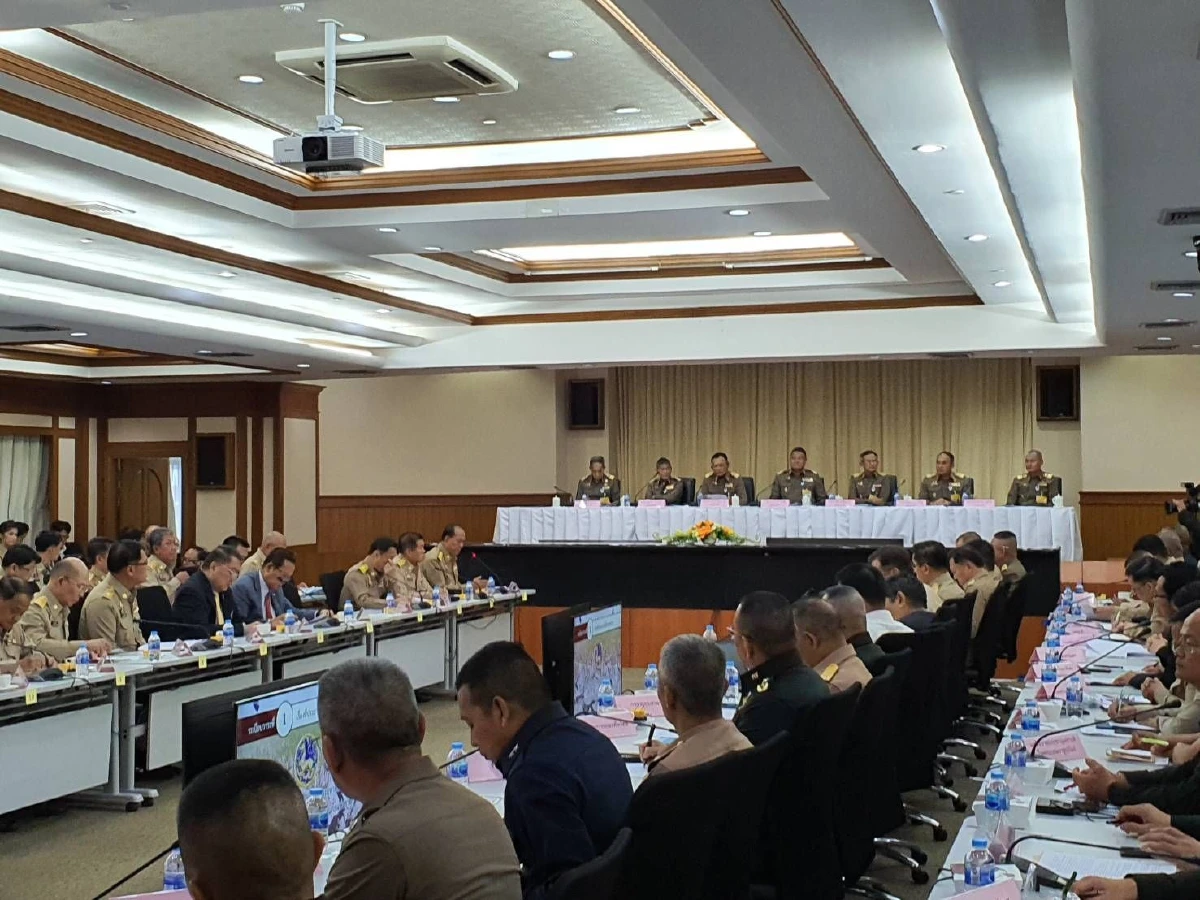 คณะองคมนตรี ร่วมกับ บก.ปภ.ช. ติดตามสถานการณ์น้ำและการแก้ไขปัญหาภัยแล้ง