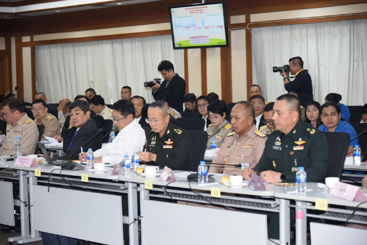 คณะองคมนตรี ร่วมกับ บก.ปภ.ช. ติดตามสถานการณ์น้ำและการแก้ไขปัญหาภัยแล้ง