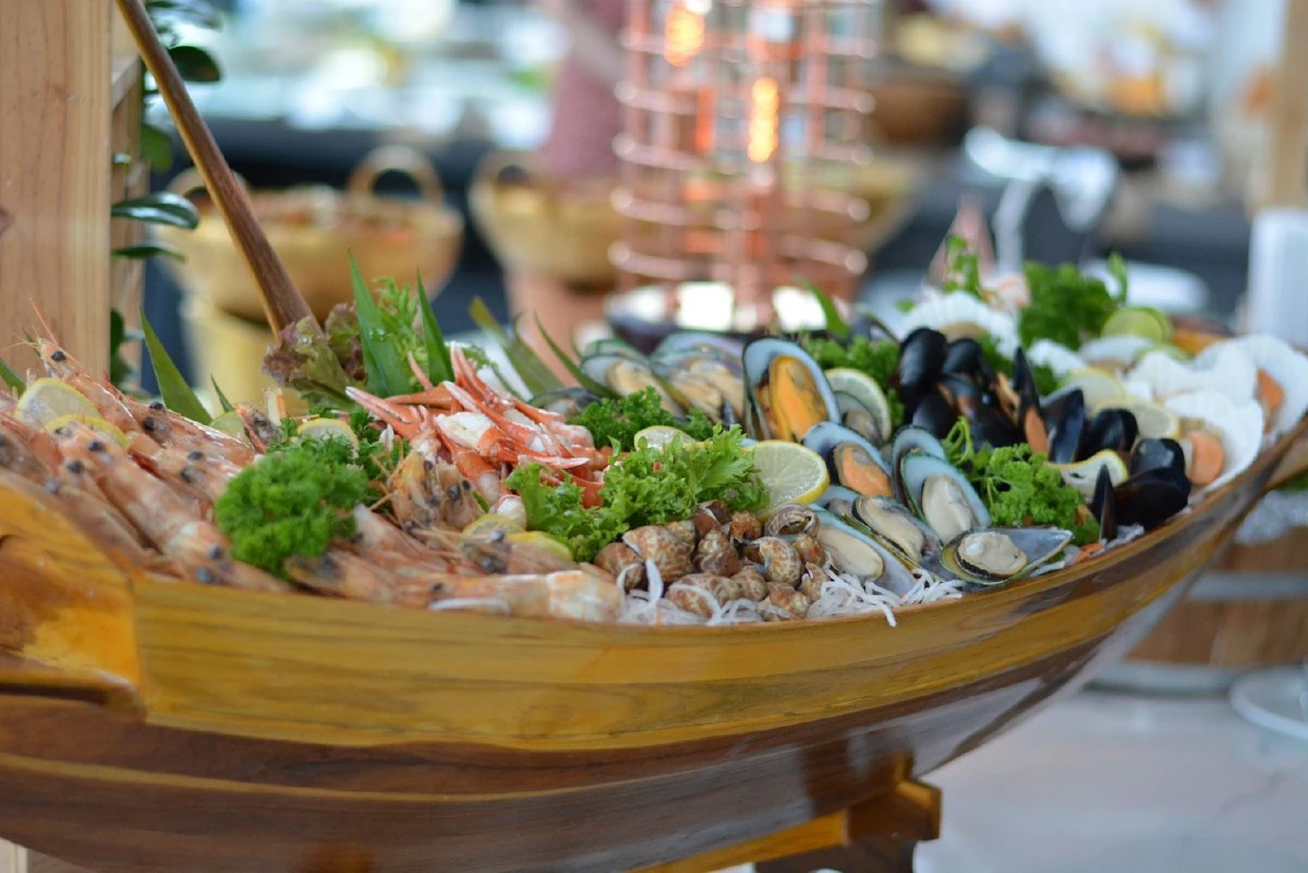 ร.ร.แคนทารี โคราชชวนชิมบุฟเฟ่ต์นานาชาติทุกวันอาทิตย์บนชั้นระฟ้า