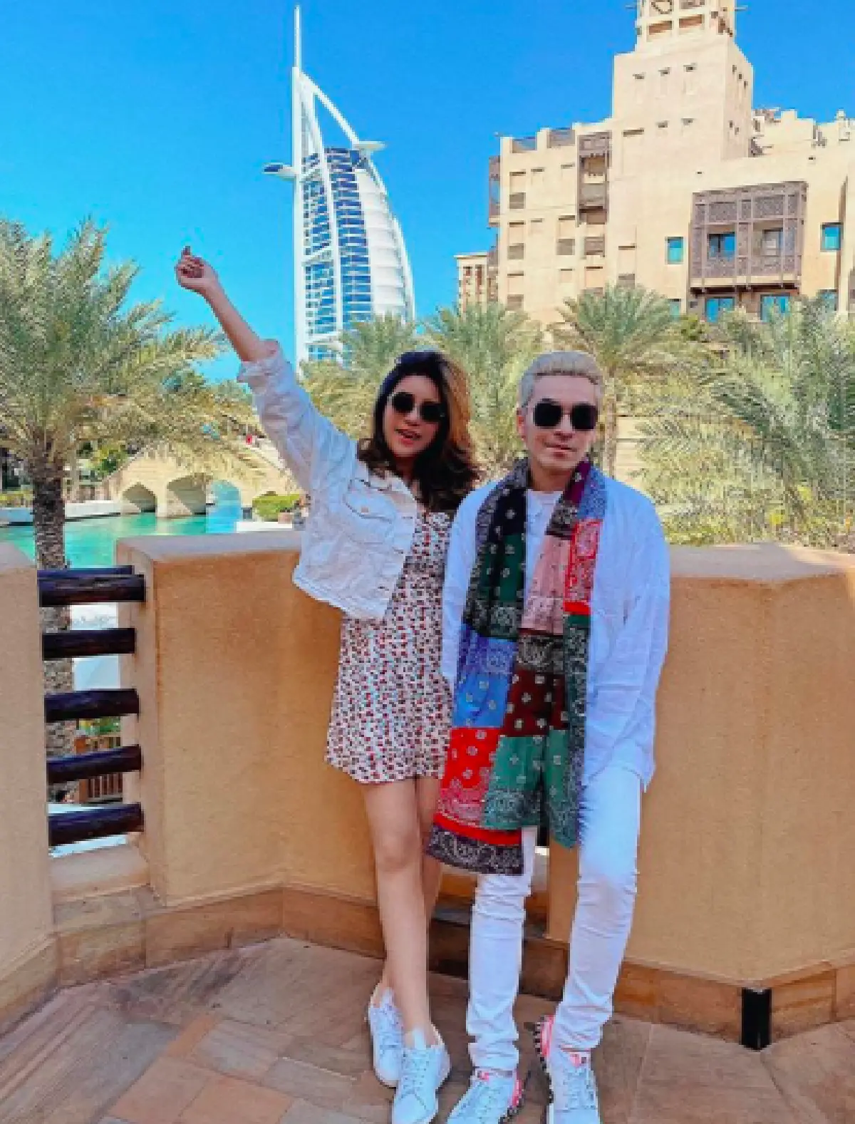 “นุ๊กซี่” หวานใจ "ปู แบล็คเฮด” กับลุคแปลกตาในชุดมิดชิดถูกกาลเทศะ  เที่ยวมัสยิดที่ดูไบ