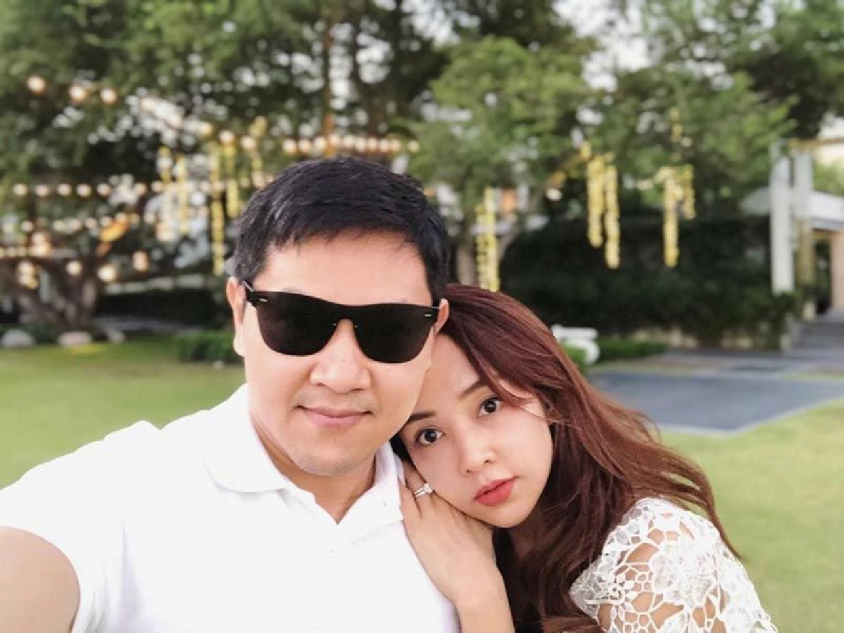 หวงมาก! ป๊อป นิธิ โดนเพื่อนแซวพฤติกรรมไม่ดี? ไปตีกอล์ฟมีภรรยาตามคุม