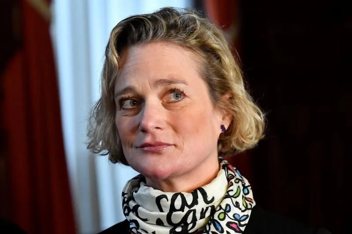 อดีตกษัตริย์เบลเยี่ยมยอมรับ มีลูกนอกสมรส