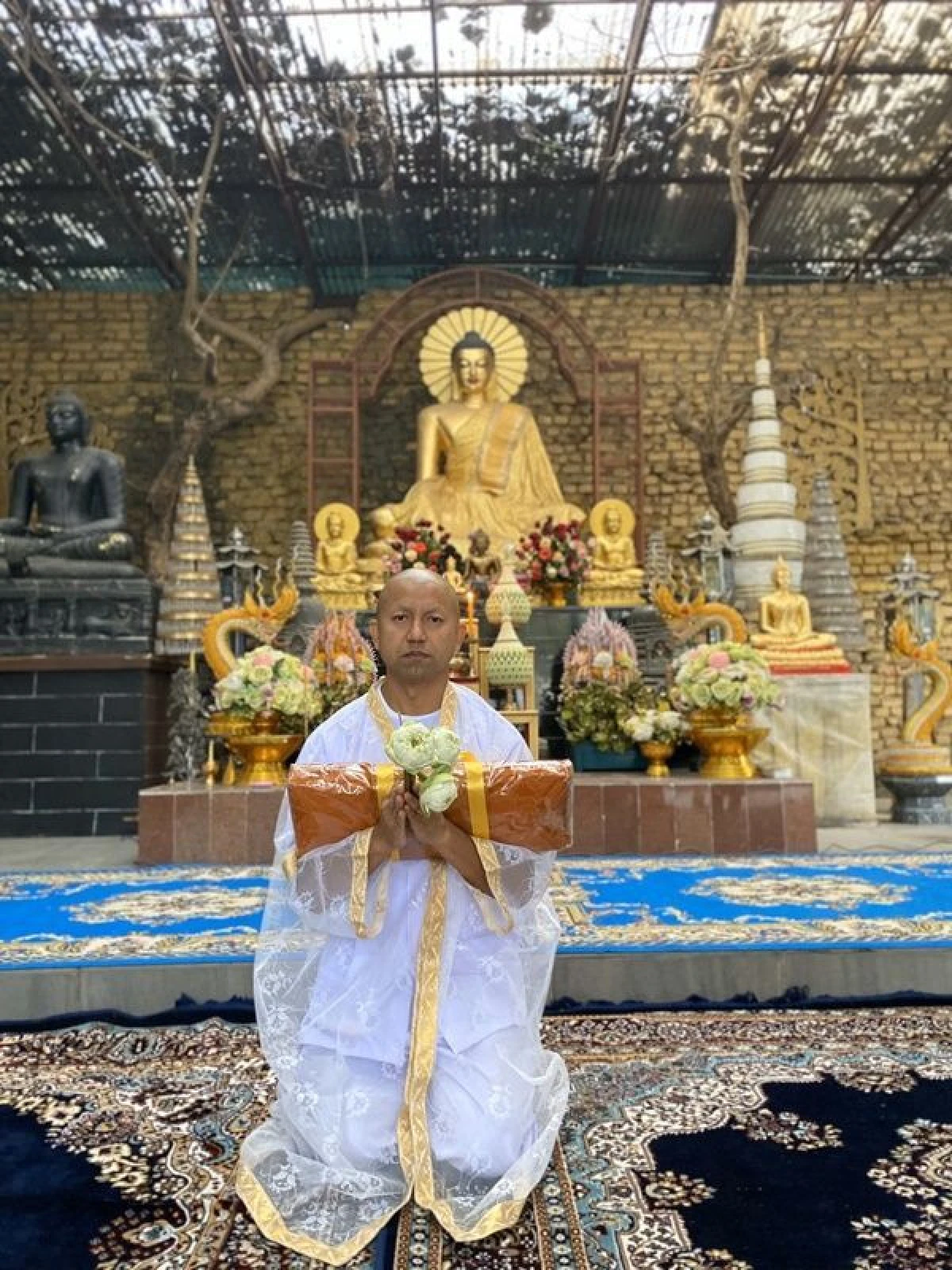 "บิ๊กโจ๊ก" พึ่งทางธรรมบวชแล้วที่วัดไทยพุทธคยา ประเทศอินเดีย