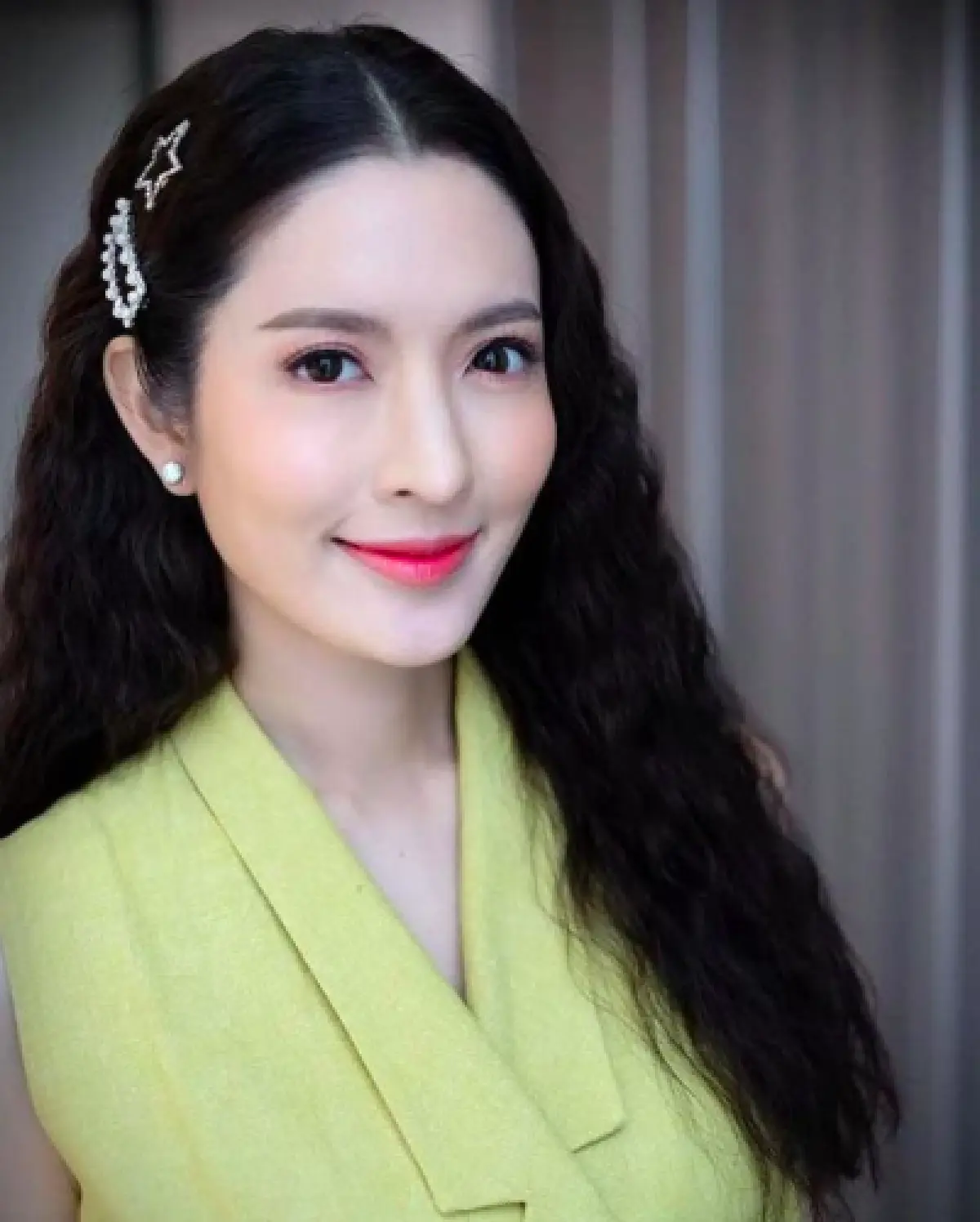 ปังอีกแล้ว "แอฟ ทักษอร” เผยผมสั้นลุคใหม่ ที่ทำให้ใบหน้าดูเด็กมาก