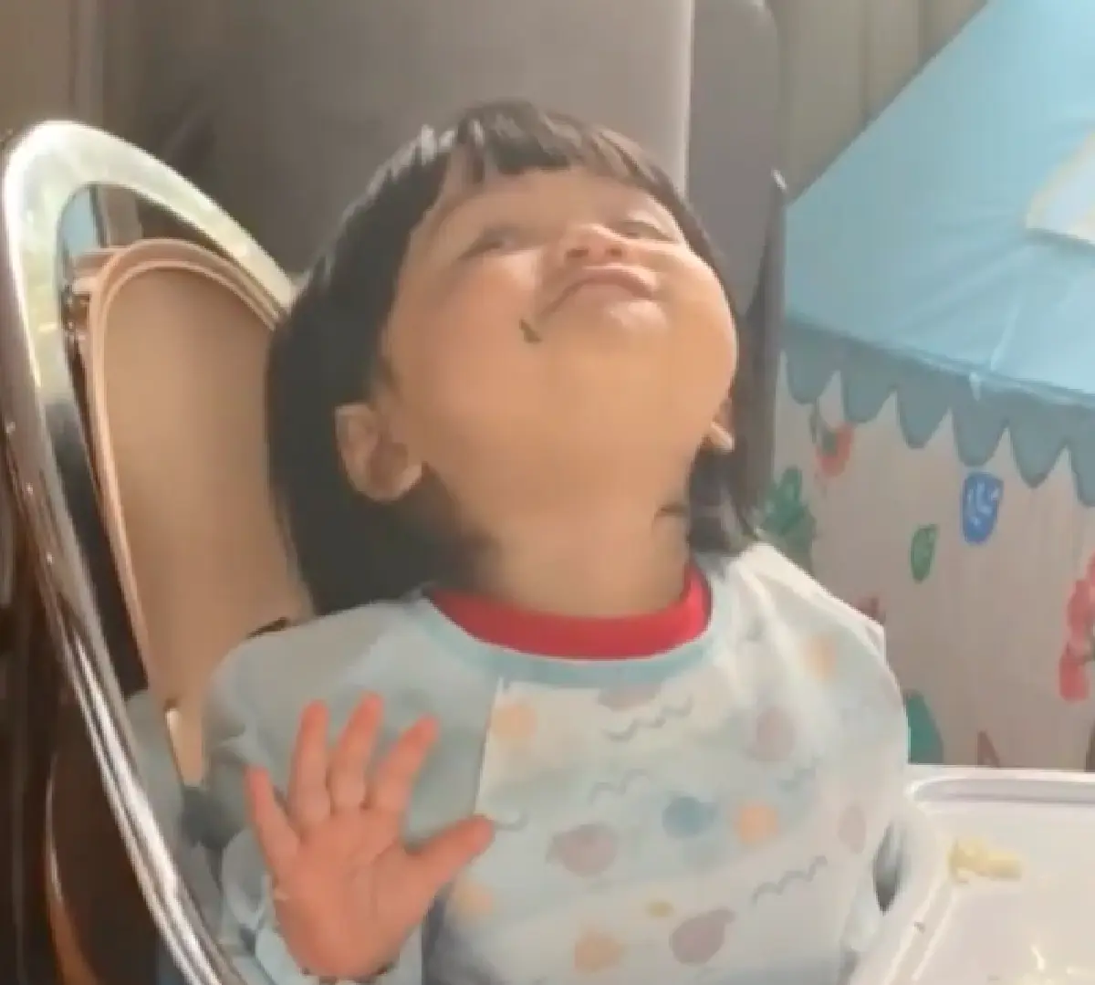 “น้องดีสนีย์” วัย 9 เดือน ทำ "แม่อุ้ม" ฮาหนักมาก! ทำหน้าหน้าจิกแบบ “กิ๊ก สุวัจจนี” ได้แล้ว