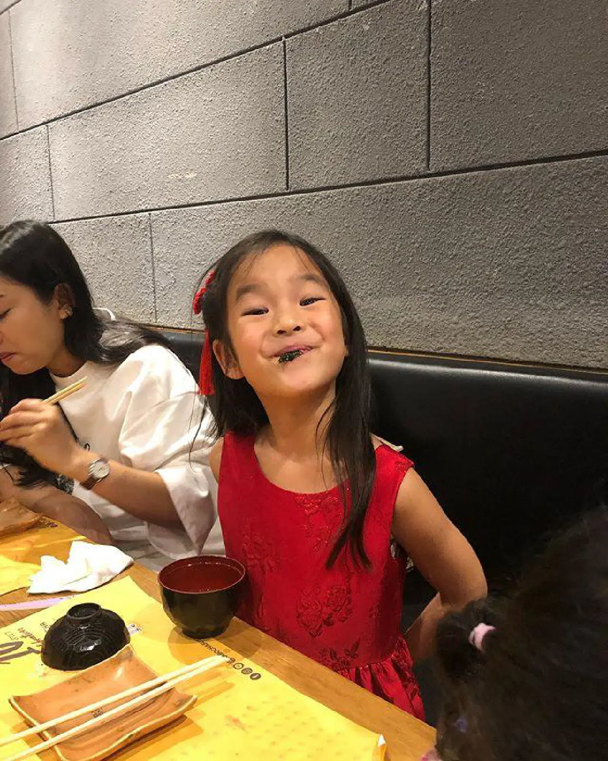 สงกรานต์ เล่าเรื่องน่าเอ็นดูของลูกสาว น้องปีใหม่ กับความเฉียบของเด็ก 5 ขวบ