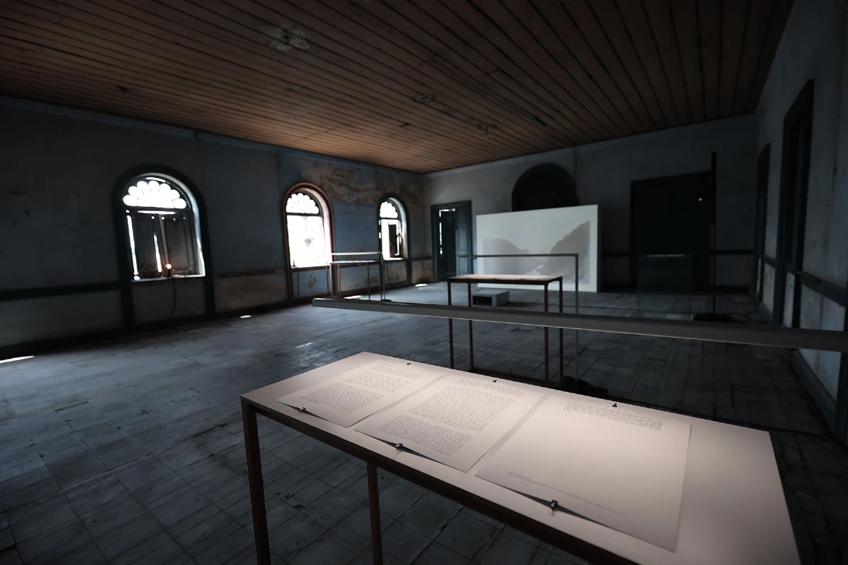 'Hundred Years Between' นิทรรศการภาพถ่ายตามรอยเสด็จฯ ร.5 โดยท่านผู้หญิงสิริกิติยา เจนเซน