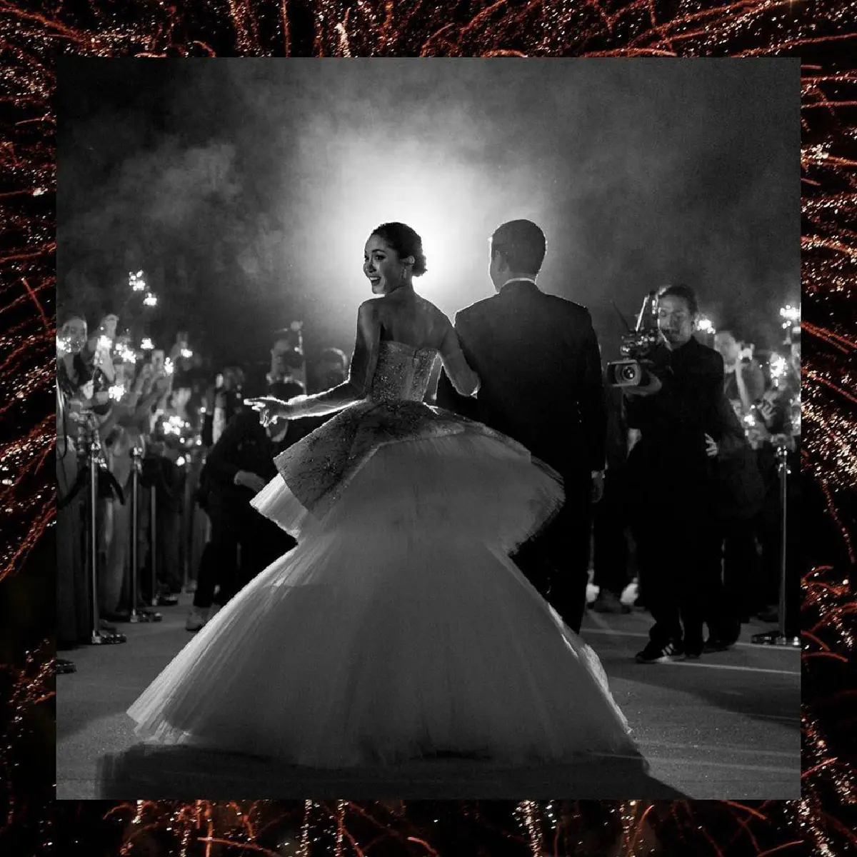 เก็บตกงานฉลองแต่ง น้ำชา-ดร.วาว ควงคู่เต้นรำโรแมนติกในค่ำคืนสุดพิเศษ