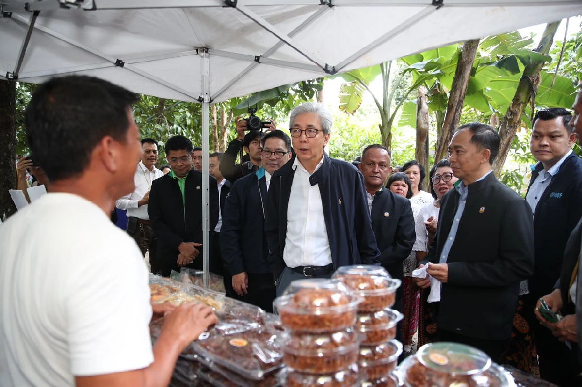 "สมคิด"ลุยเต็มสูบกระตุ้นเศรษฐกิจชุมชน