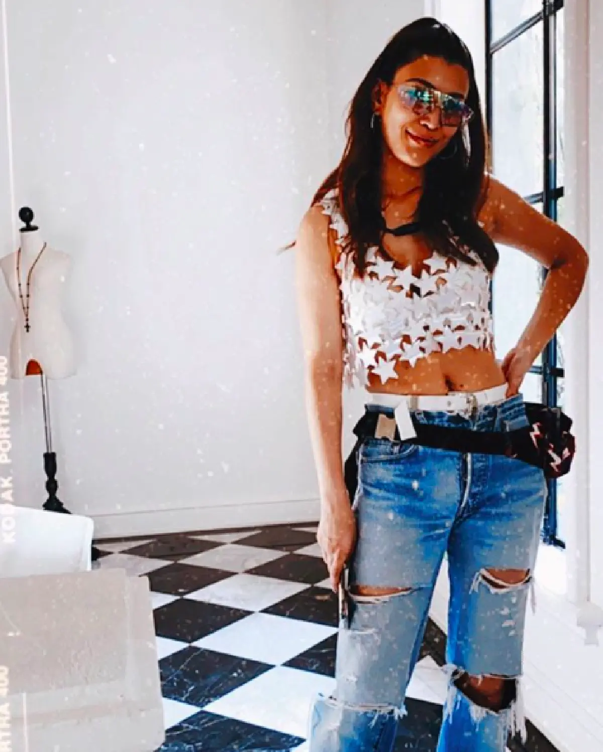 "เอมมี่-ไฮโซคิด” ทุ่มทุนเหมารถทัวร์ พาเพื่อนเที่ยวงานดนตรีฉลองวันเกิด