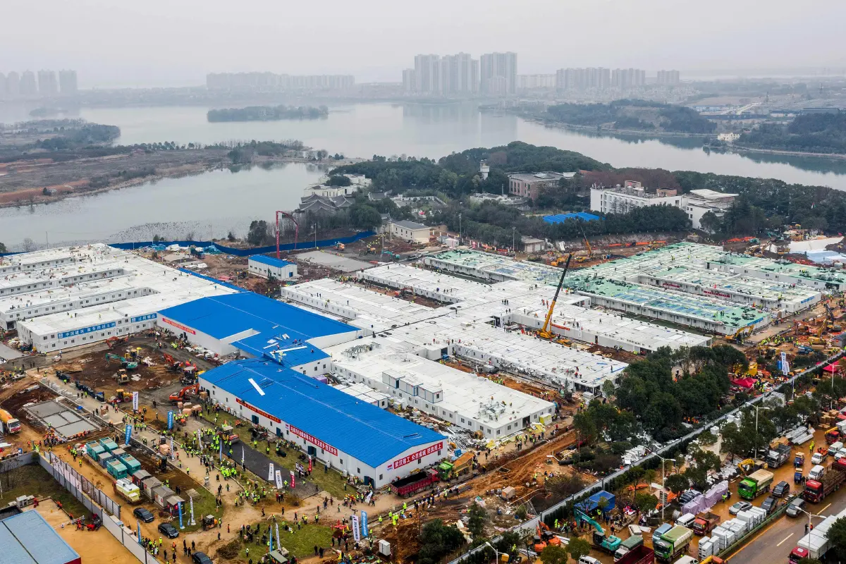 ชมภาพความพร้อมของโรงพยาบาลหั่วเสินซาน สร้างเสร็จแค่11วัน