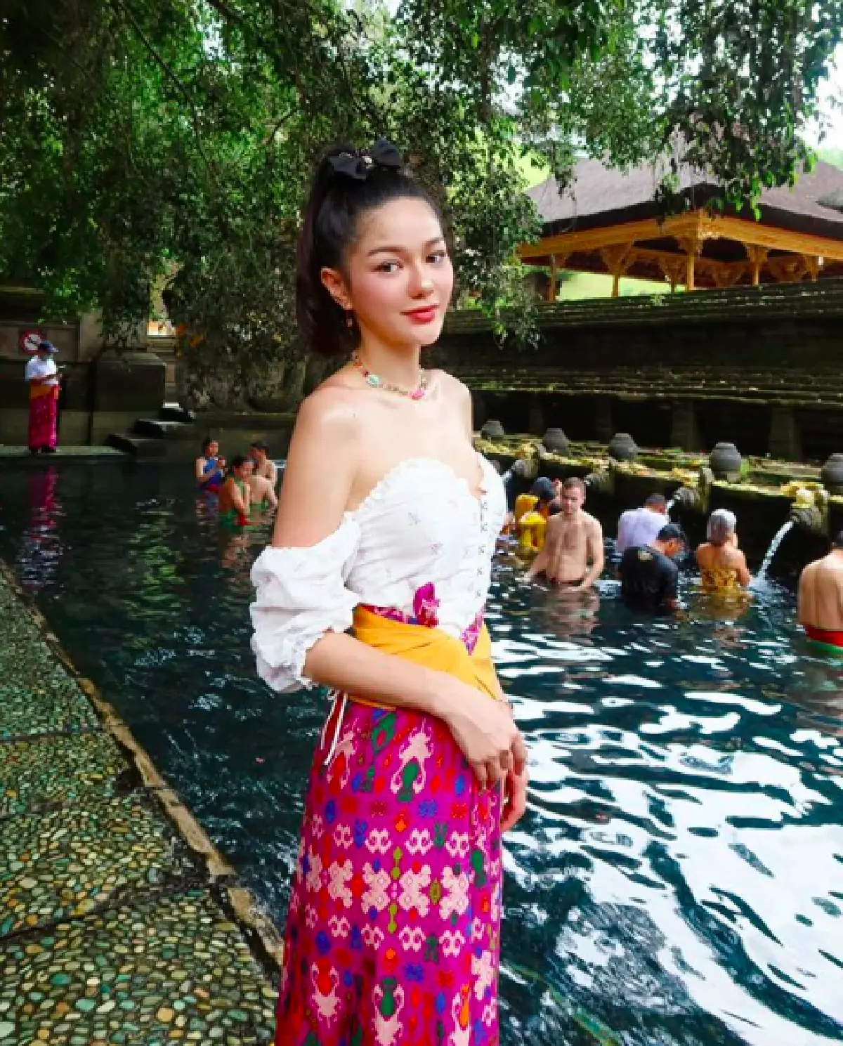 “กวาง” พกความแซ่บและเซ็กซี่แบบจัดเต็ม เที่ยวน้ำตกบาหลี ดีทุกภาพ