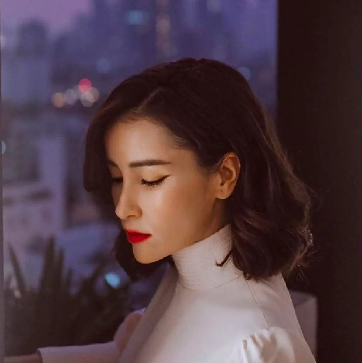 ปังทุกลุค!! “แอน ทองประสม” อวดลุคผมสั้นกระชากวัยร่วมงานแต่ง