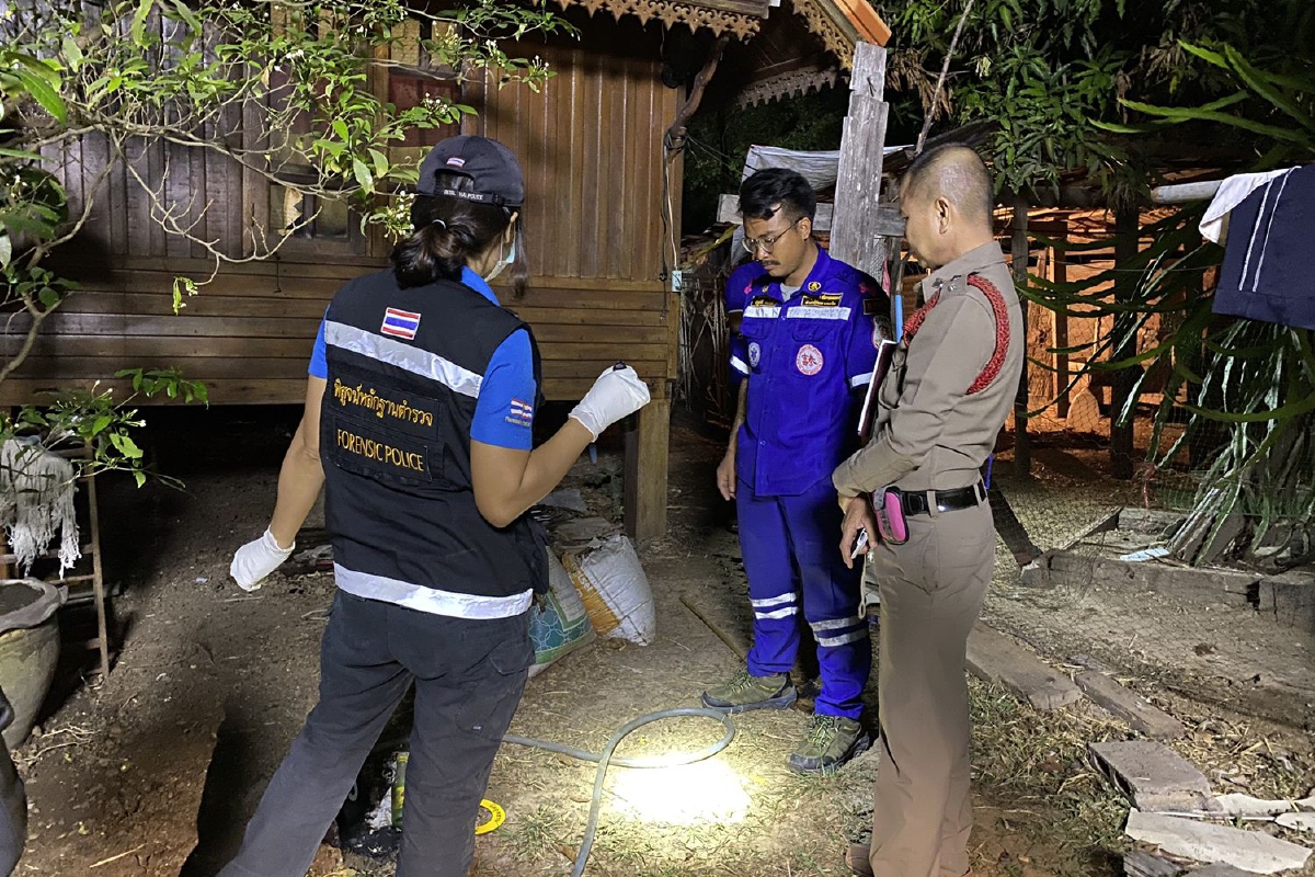 รู้ตัวฆาตกรฆ่าโหด "พ.ต.ท." แล้ว ยื่นศาลออกหมายจับ คาดเหตุจากปมชู้สาว รู้ตัวฆาตกรฆ่าโหด "พ.ต.ท." แล้ว ยื่นศาลออกหมายจับ คาดเหตุจากปมชู้สาว