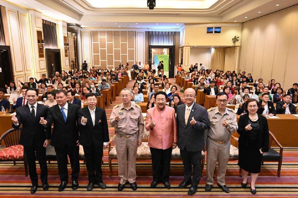 พาณิชย์ ยกระดับการค้านครสวรรค์ สู่ประตูการค้าระหว่างประเทศ พาณิชย์ ยกระดับการค้านครสวรรค์ สู่ประตูการค้าระหว่างประเทศ