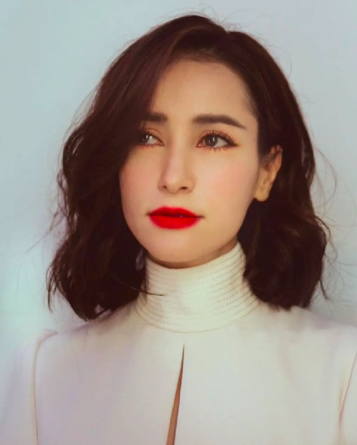 ปังทุกลุค!! “แอน ทองประสม” อวดลุคผมสั้นกระชากวัยร่วมงานแต่ง