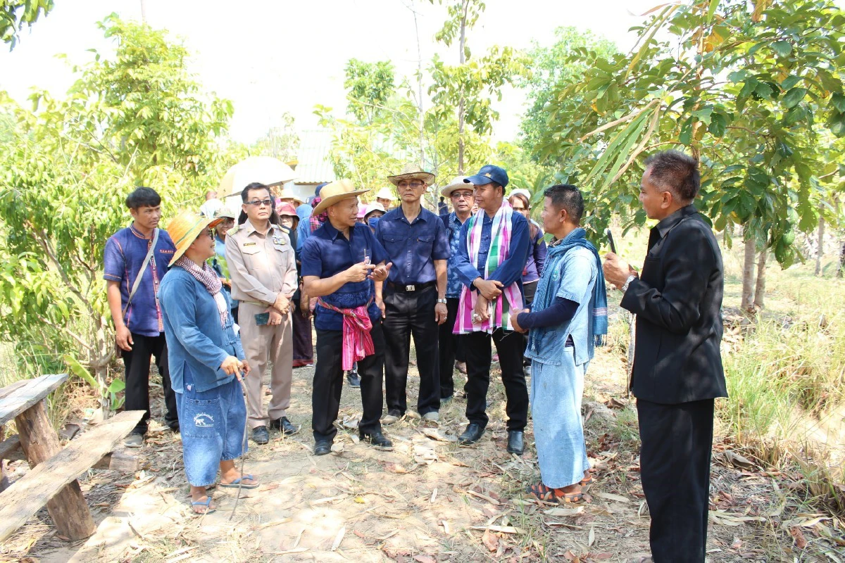 พช.สุรินทร์เร่งเครื่อง"โคกหนองนาโดเดล"พาชาวบ้านสร้างสุขอย่างยั่งยืน