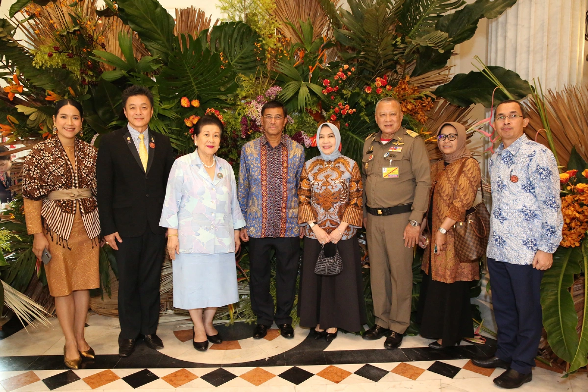 ชื่นชมความงดงามหัตถศิลป์เลื่องชื่อจากชวา รวมผ้าบาติกทรงสะสมที่หาชมได้ยาก