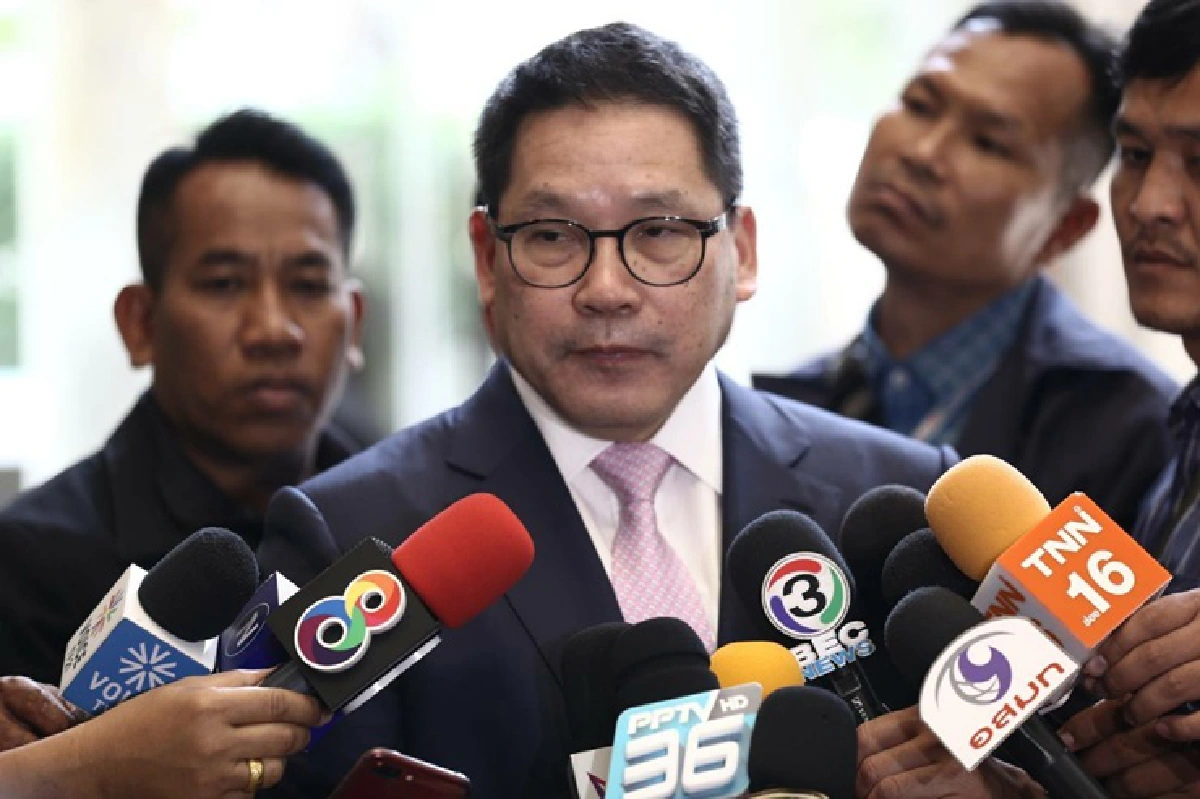 "สามมิตร" รีเทิร์น นัดส.ส. 40 คน กินข้าว ปัดรวมตัวต่อรองเก้าอี้