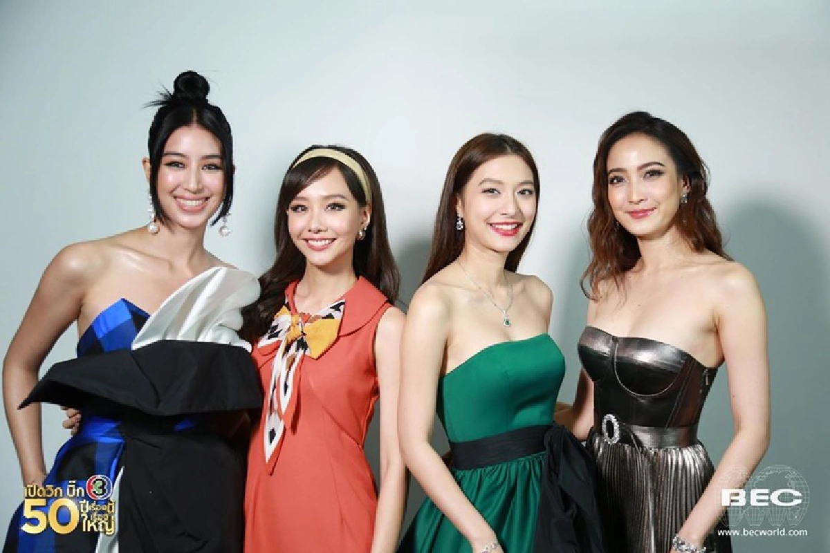 4 สาวแก๊งเฟอร์บี้ เต้ย-แต้ว-มิว-มิ้นต์ จัดเต็มความสวยสดใสอย่างกับเกิร์ลกรุ๊ปมาเอง