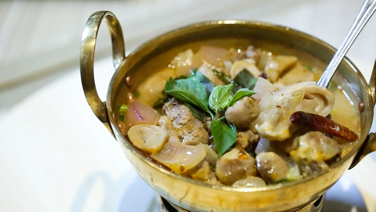 พิสูจน์ความอร่อยแซ่บอาหารไทย-อีสานจานโปรดที่ถูกใจทั้งคนไทยและต่างชาติ @Have a ซี๊ดดด