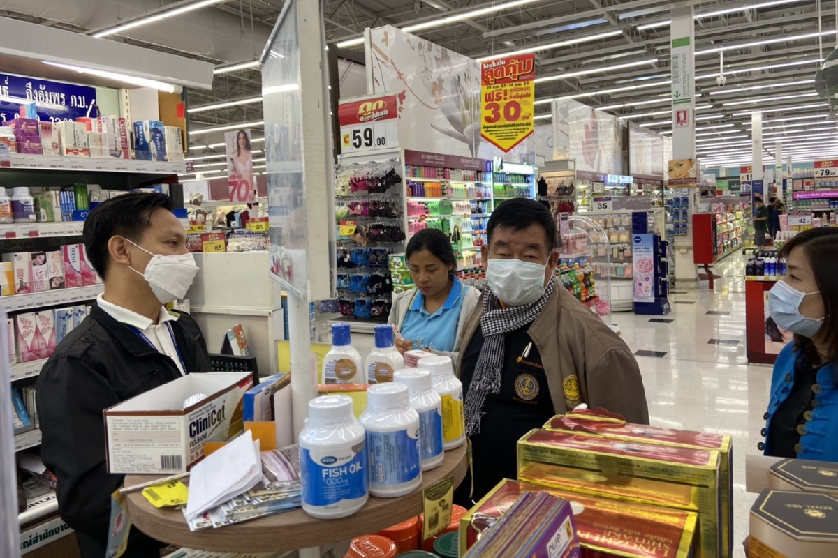 เชียงใหม่ไม่พบกักตุนหน้ากากอนามัยมีแต่ขาดตลาด คนจีนแห่ซื้อยกล่องกลับประเทศ เชียงใหม่ไม่พบกักตุนหน้ากากอนามัยมีแต่ขาดตลาด คนจีนแห่ซื้อยกล่องกลับประเทศ