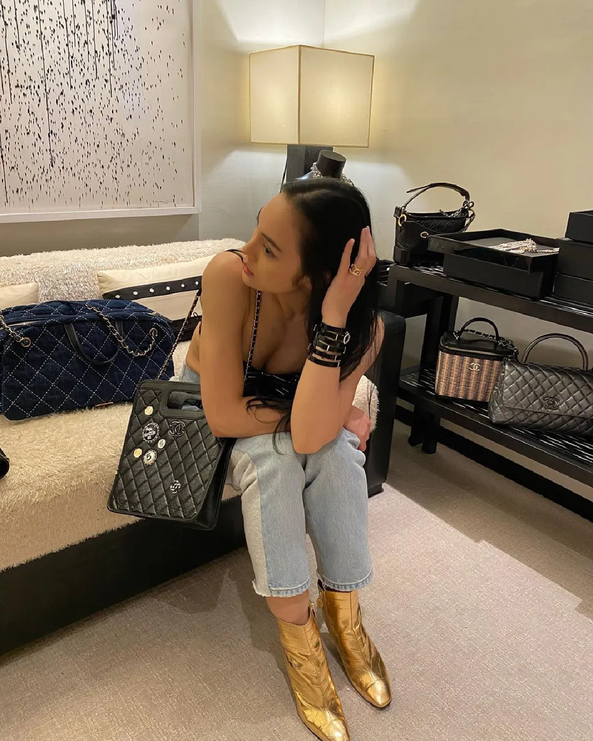 ปังมากแม่! ตั๊ก บงกช อวดลุคหรูจัดเต็มแบรนด์เนมดังทั้งตัว 