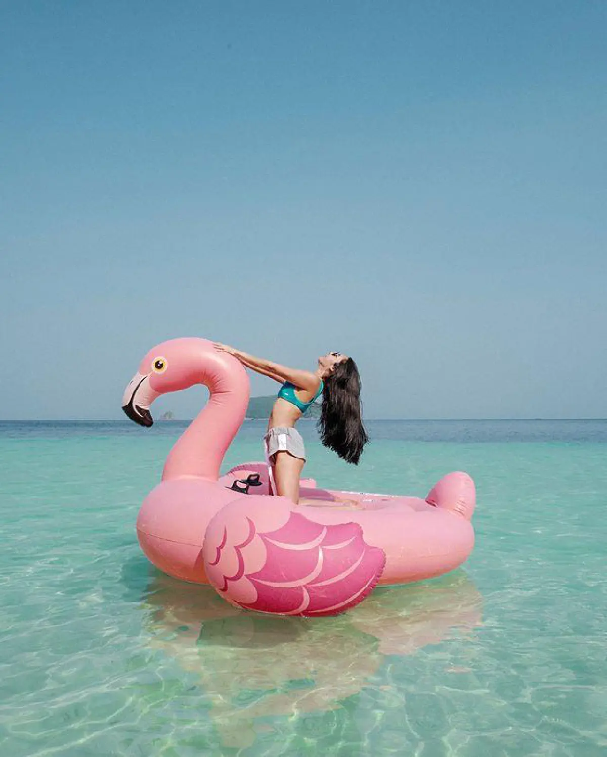 เบเบ้ ธันย์ชนก โชว์เซ็กซี่อวดกล้ามท้องเป็นลอนที่เกาะนาวโอพี