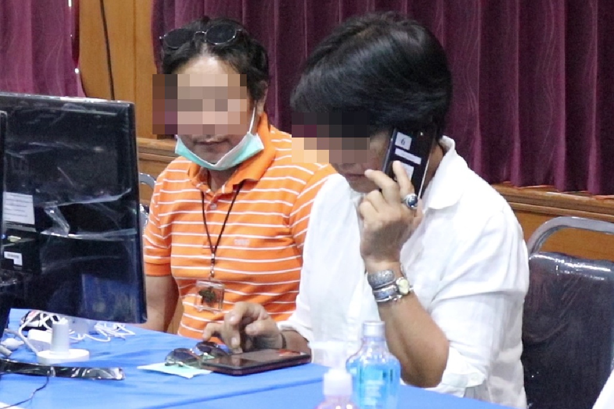 พ่อแม่ดีใจลูกสาว นักศึกษาม.อู่ฮั่นสุขภาพดี ปลอดเชื้อไวรัสโคโรนา พ่อแม่ดีใจลูกสาว นักศึกษาม.อู่ฮั่นสุขภาพดี ปลอดเชื้อไวรัสโคโรนา