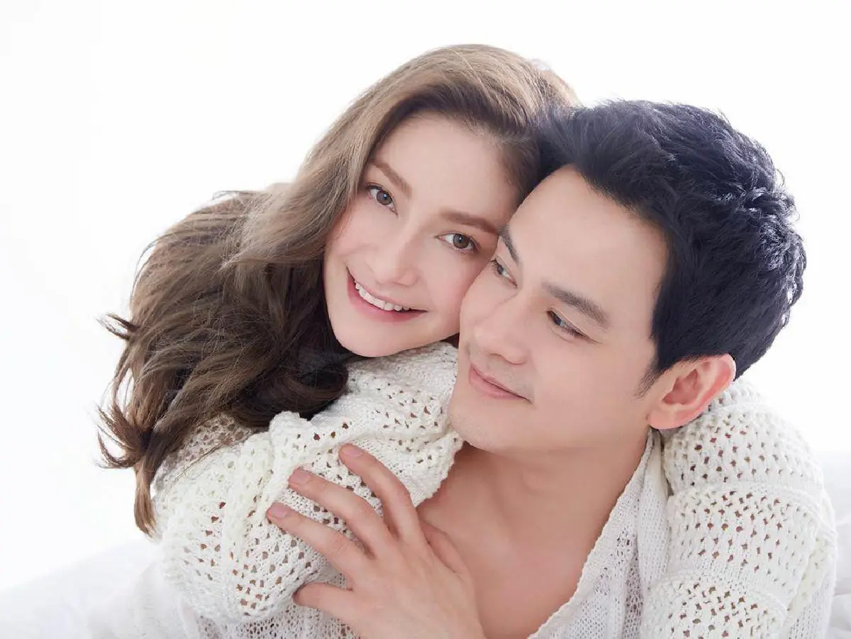 นาตาลี เจียรวนนท์ นุ่งชุดว่ายน้ำลายเสือเซ็กซี่ โพสท่ายากริมทะเลมัลดีฟส์