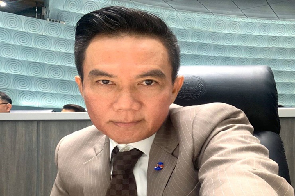 ห่วยแตก! "การุณ"อัดรบ.คิดช้าไม่ช่วยปชช. ซัดเหมาหน้ากากมาขายต่อเอากำไร ห่วยแตก! "การุณ"อัดรบ.คิดช้าไม่ช่วยปชช. ซัดเหมาหน้ากากมาขายต่อเอากำไร